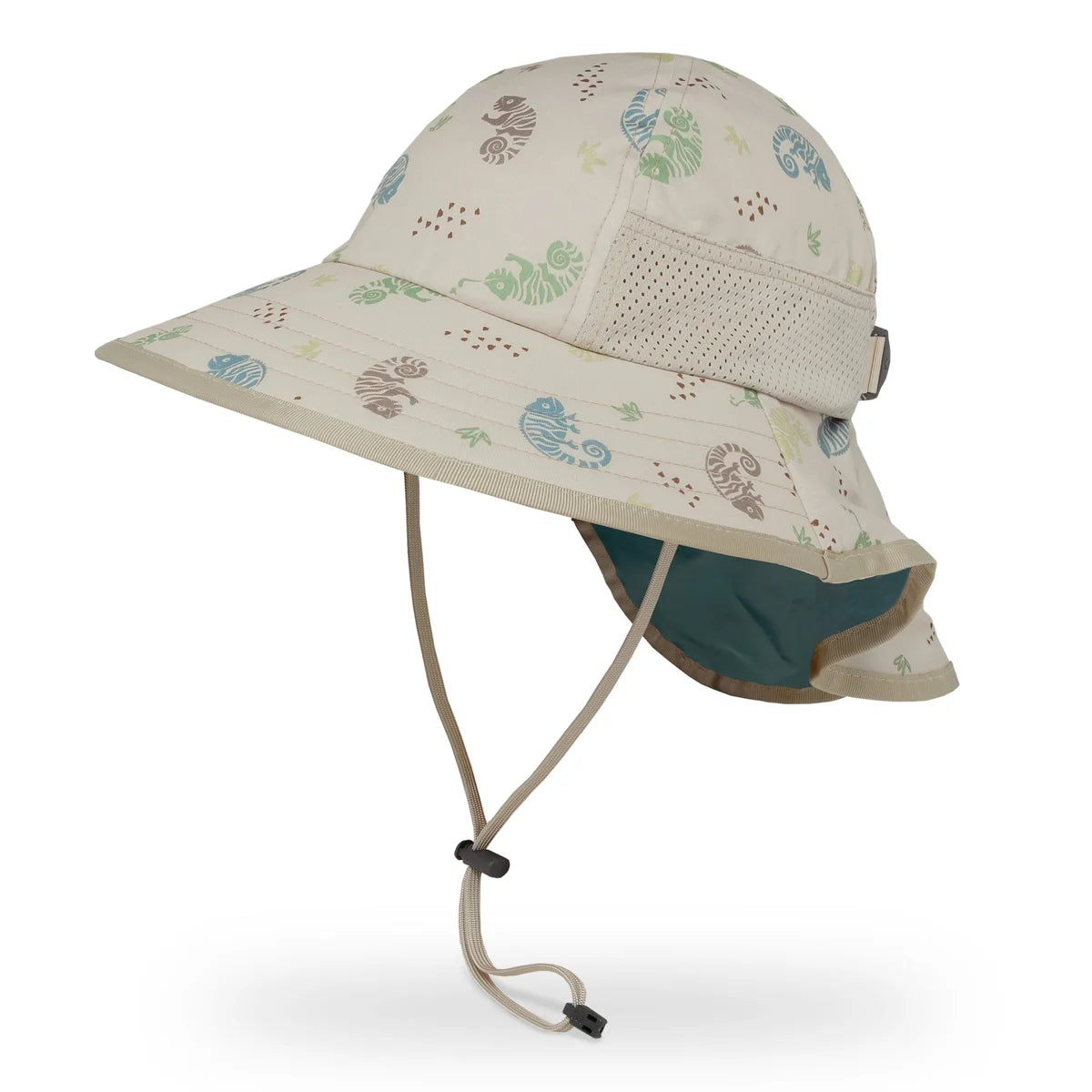 Front view of Sunday Afternoons Kids Play Hat with sun-protective neck cape and breakaway chinstrap – Cream Chameleons | KPHCRC